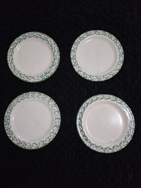Roseville Green Sponge Pattern Ceramic Salad Plates - Home Dining